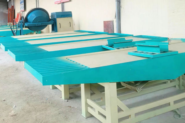 Interlocking paver block making machine